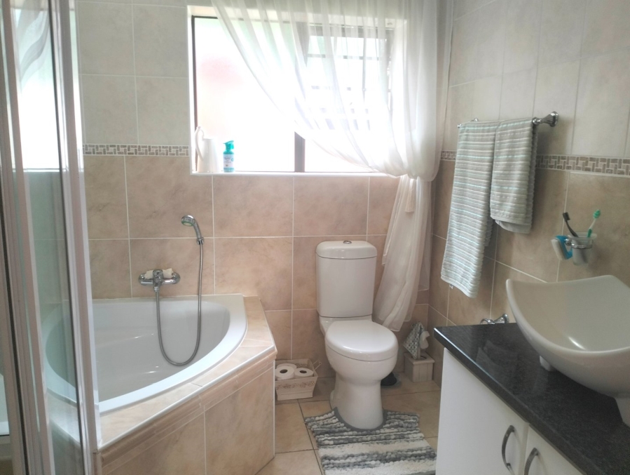 3 Bedroom Property for Sale in Reebok Western Cape